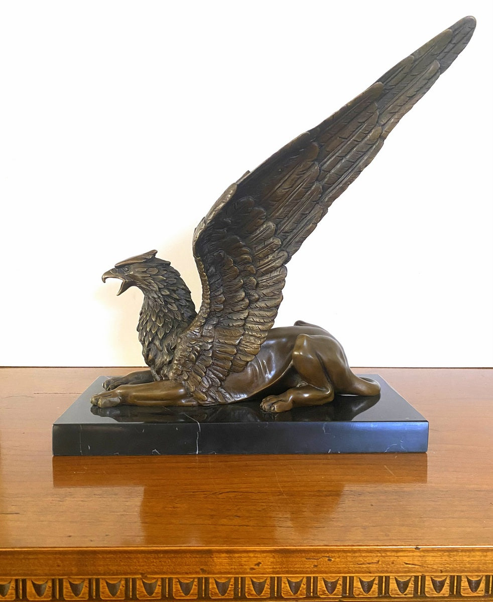 Prunkvoller Sitzender Bronze Greif auf Marmorplatte Handgefertigt