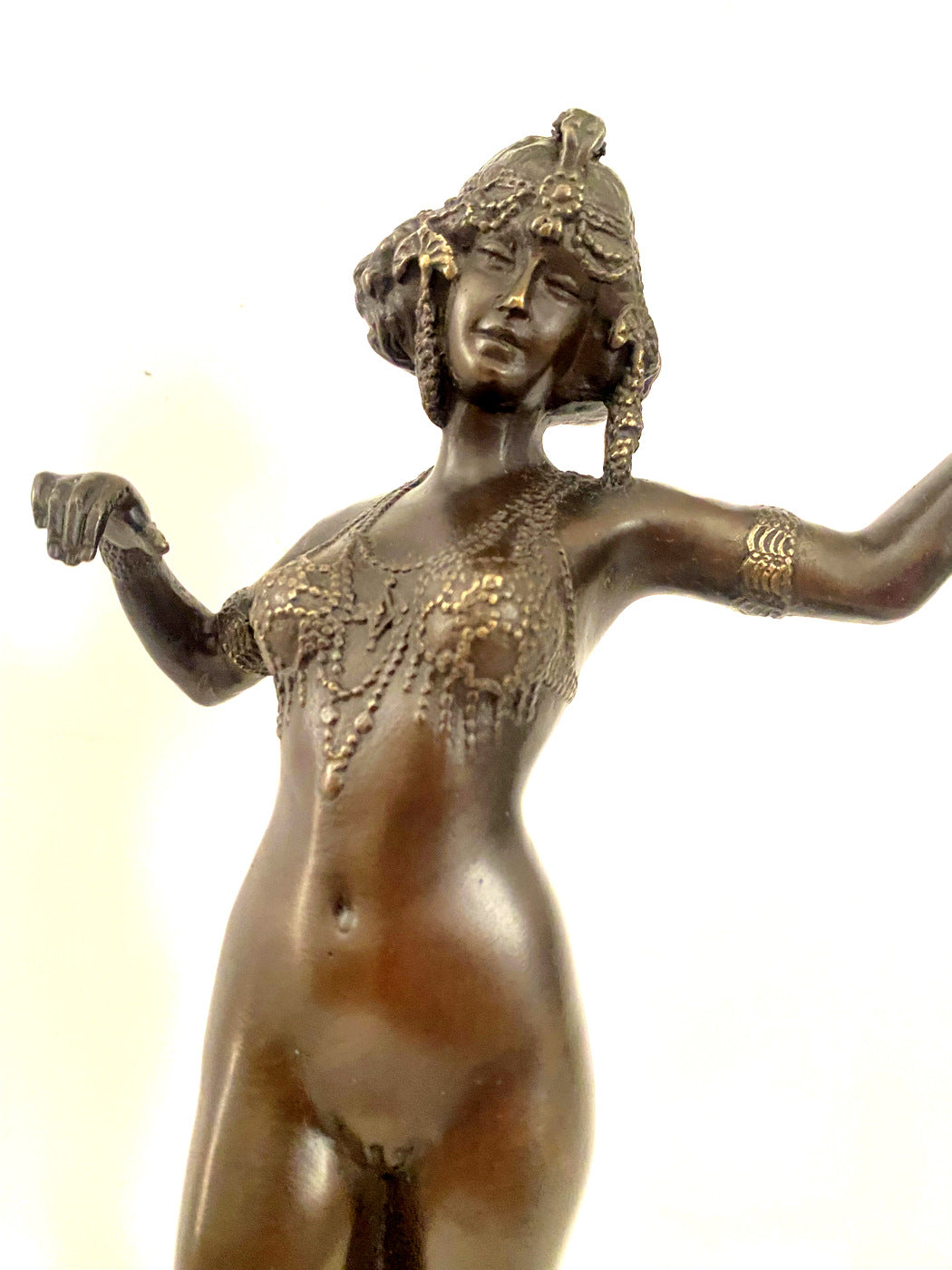 Art Déco - Figure érotique en bronze de danseuse orientale avec signature de l'artiste