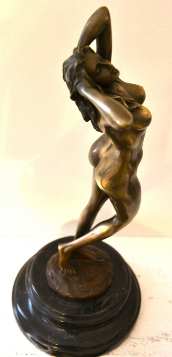 Stilvoller Bronze Akt von Raymondo mit Künstler Signatur 2. Auflage/ durchlaufend nummeriert