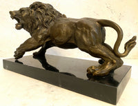 Tierfigur -Bronzefigur Majestätischer Löwe auf Marmorsockel mit Künstlersignatur