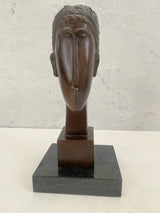 Moderne Kunst Modigliani Kopf Büste Bronzefigur mit Künstlersignatur auf Marmorsockel