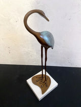 Reiherfigur aus Bronze – Vogel Skulptur mit Milo-Signatur