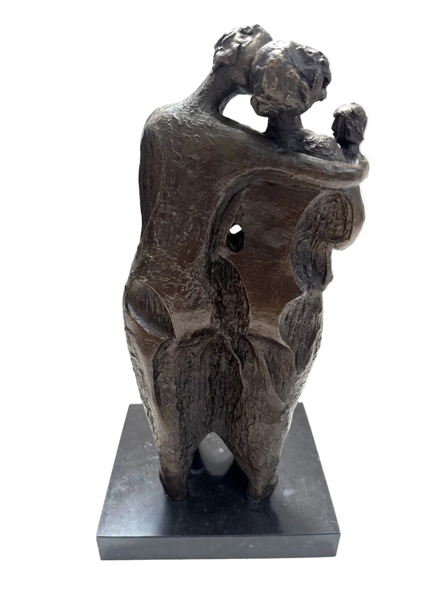 Abstrakte Bronzeskulptur auf Marmorsockel – handgefertigt im Wachsausschmelzverfahren