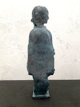 Bronzefigur Mädchen modern – handgefertigte Skulptur im Wachsausschmelzverfahren