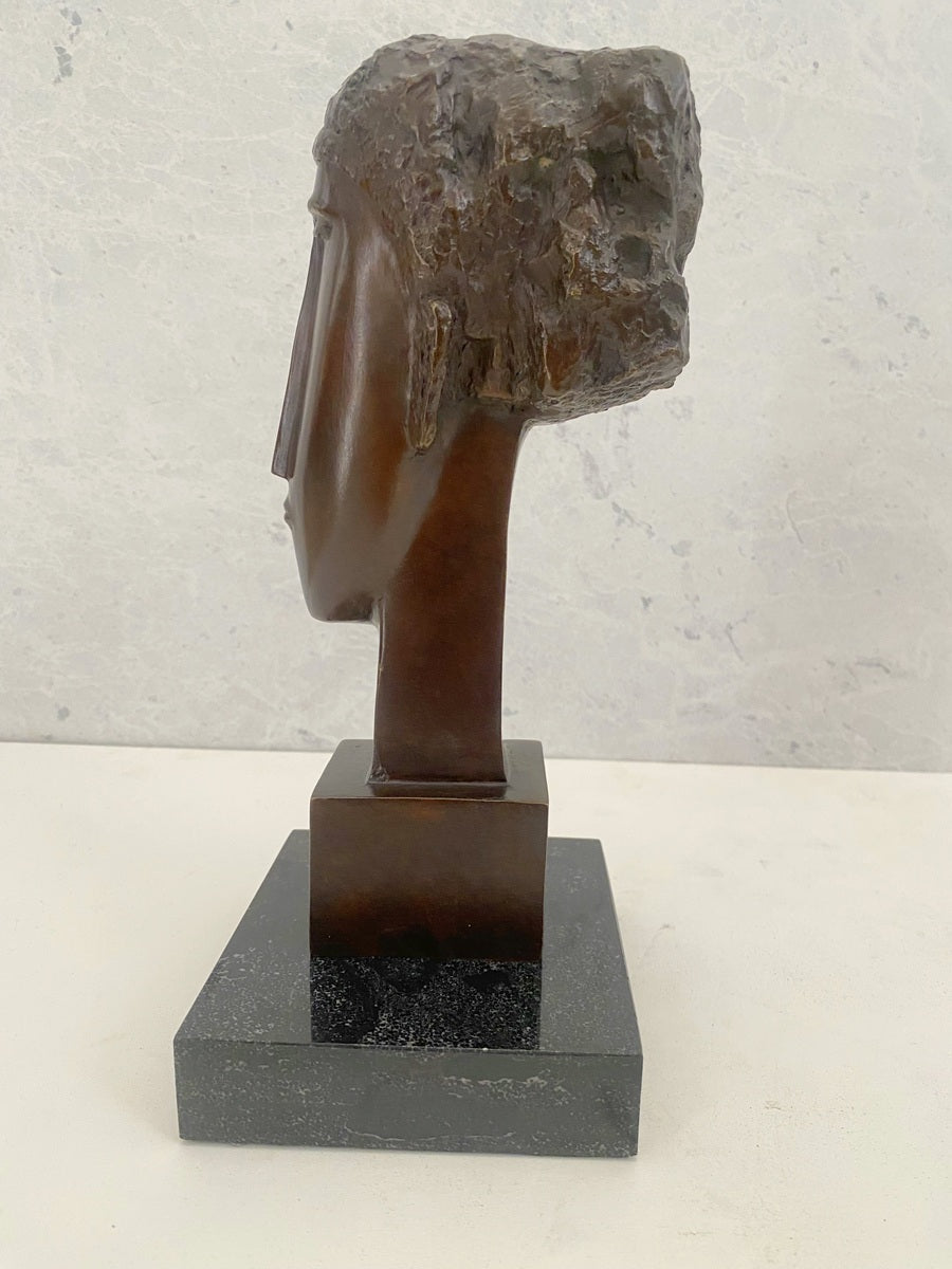 Moderne Kunst Modigliani Kopf Büste Bronzefigur mit Künstlersignatur auf Marmorsockel