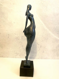 Bronzefigur-72 cm hoher Bronze Akt von Milo mit Künstlersignatur auf Marmorsockel