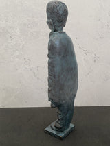 Bronzefigur Mädchen modern – handgefertigte Skulptur im Wachsausschmelzverfahren