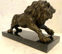 Tierfigur -Bronzefigur Majestätischer Löwe auf Marmorsockel mit Künstlersignatur