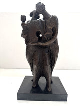 Abstrakte Bronzeskulptur auf Marmorsockel – handgefertigt im Wachsausschmelzverfahren