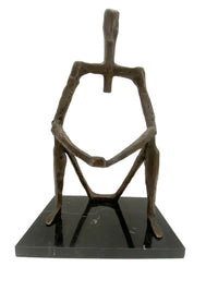 Abstrakte Bronzeskulptur auf Marmorsockel – handgefertigt Wachsausschmelzverfahren