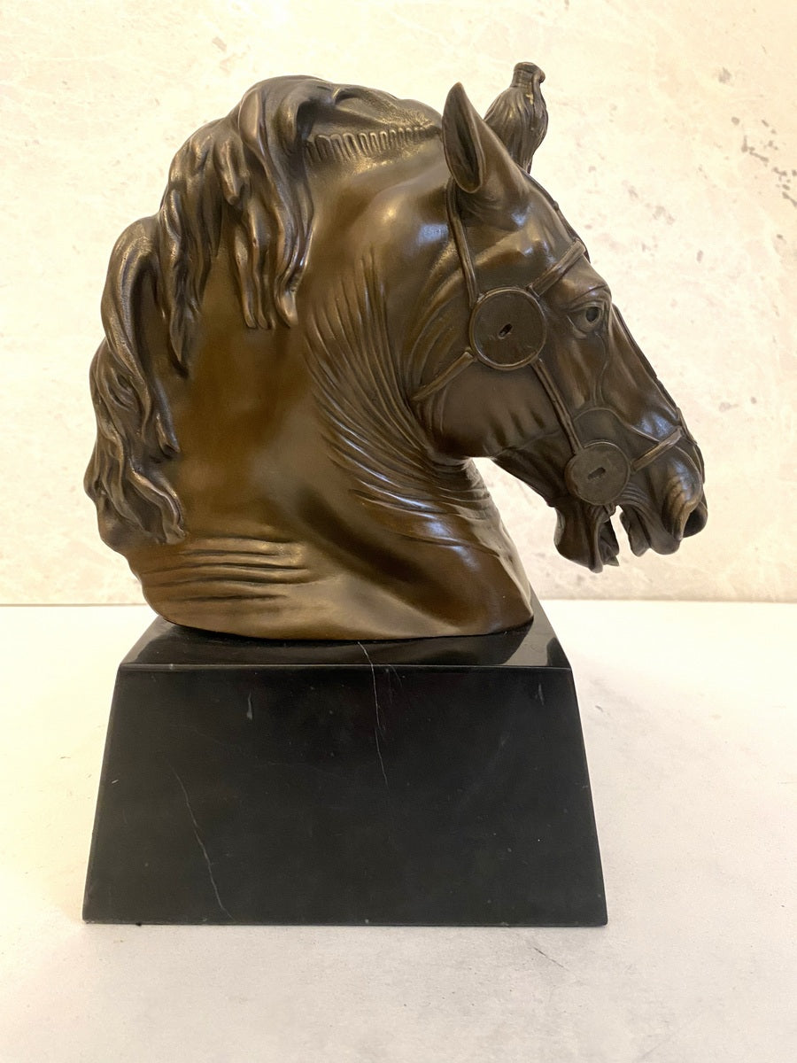 Tierfigur- Bronzeskulptur- Bronze Pferd Büste  auf Marmorsockel