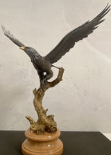 Bronzefigur -Tierfigur -Bronze Adler auf Marmorsockel mit Künstlersignatur