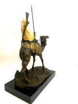 Orient Bronzefigur Beduine mit Kamel nach Franz Bergmann auf Marmor- Blattgold