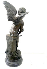 Sculpture ange Cupidon en bronze signée Moreau sur socle en marbre