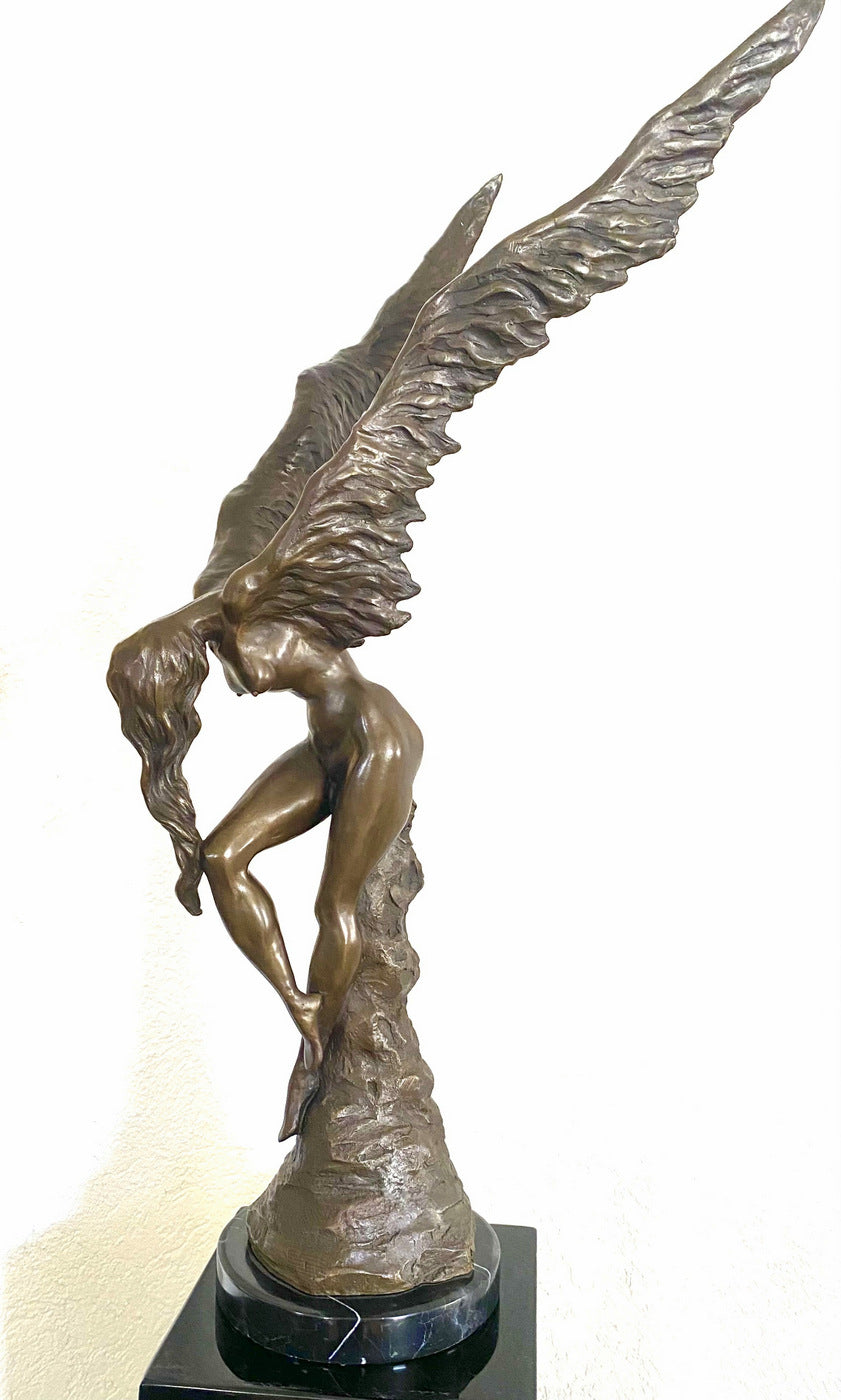 Engel Figur aus Bronze – fallender Engel von Rubin auf Marmorsockel