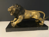 Bronze animalier - lion sur socle en marbre avec signature de l'artiste