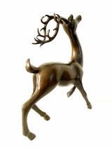 Art naïf - cerf en bronze avec signature de l'artiste