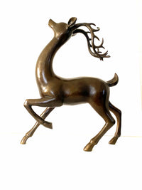 Art naïf - cerf en bronze avec signature de l'artiste