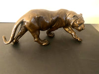 Schleichender Tiger in Bronze gegossen signiert S.Melani -Nachguss