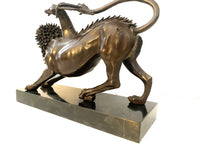 Bronzefigur - Chimäre von Arezzo - in  Bronze auf Marmorsockel