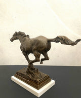 Tierskulptur-Bronzefigur-Pferd in Bronze nach Pierre Jules Mene signiert