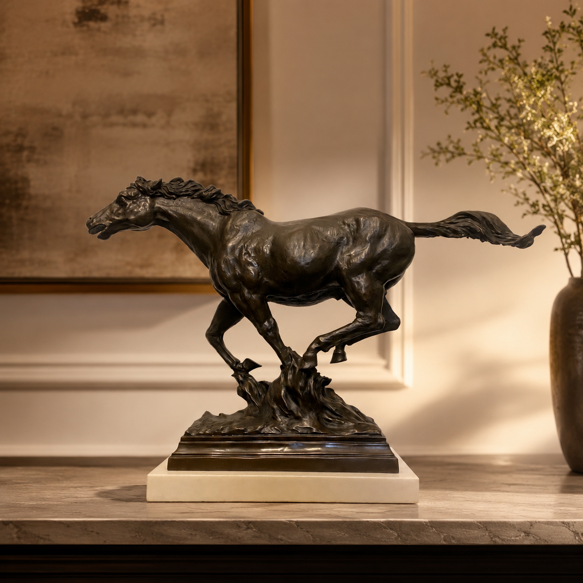 Pferd Figur aus Bronze nach Pierre-Jules Mêne – galoppierende Pferdeskulptur  Stimmungsbild