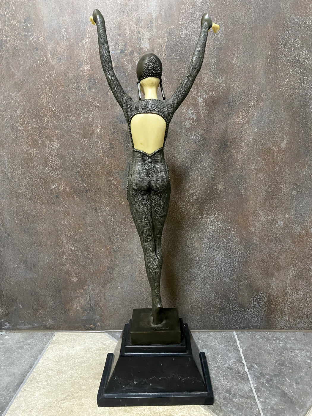 Art Deko Bronze Skulptur signiert D.H.Chiparus mit Elfenbein Imitat