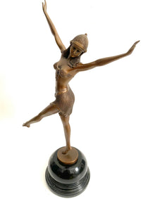 Art-Déco-Bronzefigur Frau – dynamische Tanzpose mit ausgestrecktem Bein und Armen
