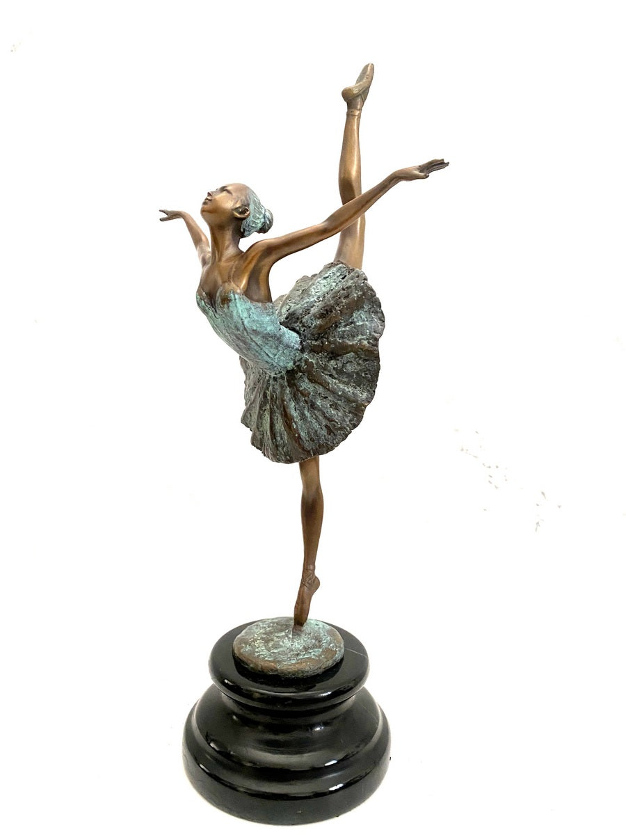 Tänzerin Skulptur aus Bronze – Ballerina nach Edgar Degas auf Marmorsockel