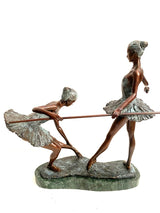 Bronze Ballerina Figurengruppe – seitliche Gesamtansicht der beiden Tänzerinnen