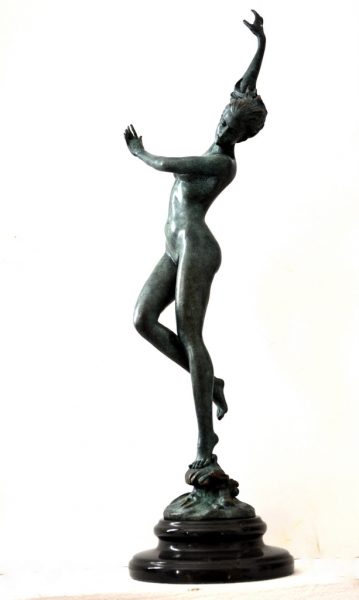 Sculpture nue en bronze Art Nouveau signée Frishmuth sur socle en marbre