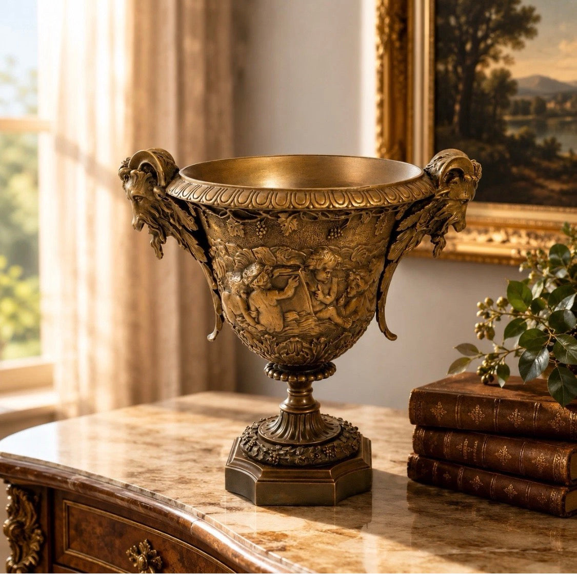 Jugendstil Vase aus Bronze – figürliche Bronze Amphore mit Verzierungen