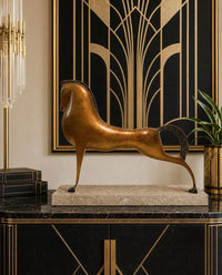 Pferd Figur aus Bronze – Art-Déco-Skulptur nach Boris Lovet-Lorski auf Sockel