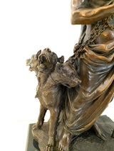 Mythologie Bronzefigur Hades mit Höllenhund mit Künstlersignatur