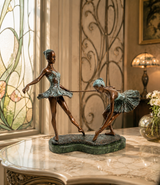 Tänzerin Skulptur aus Bronze – zwei Ballerinas nach Degas auf Marmorsockel