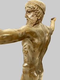 Antike Bronze Skulptur – Nahaufnahme von Kopf, Haaren und Gesichtszügen