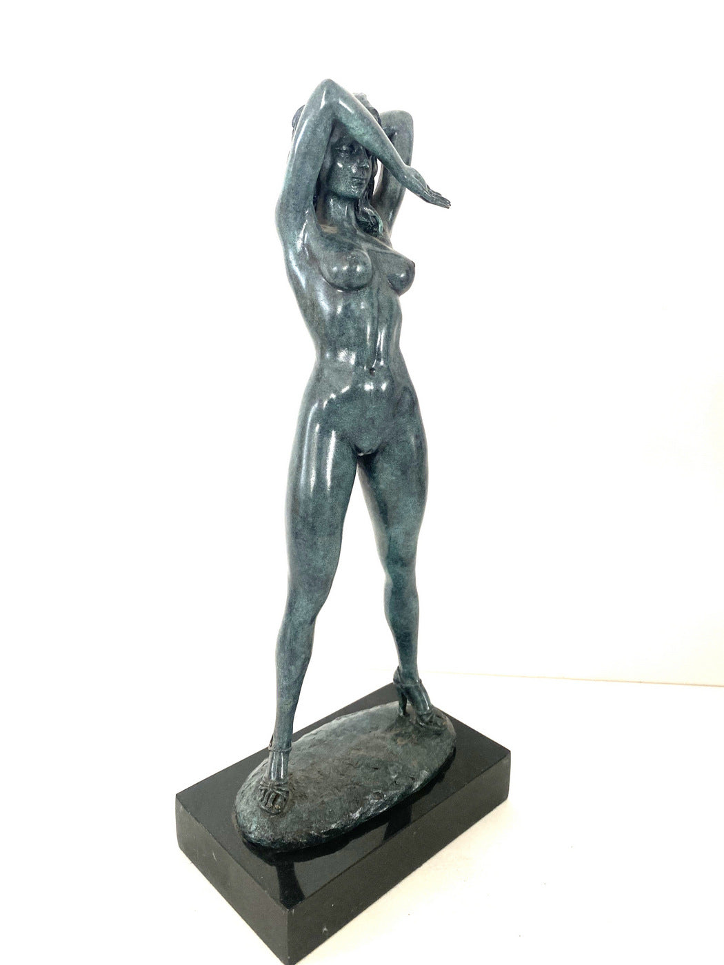 Stylish bronze nude by Raymondo with artist signature