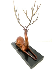 Animal figure in bronze - Bronze figure - Deer on marble slab signed Milo