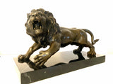 Bronze animalier - lion sur socle en marbre avec signature de l'artiste