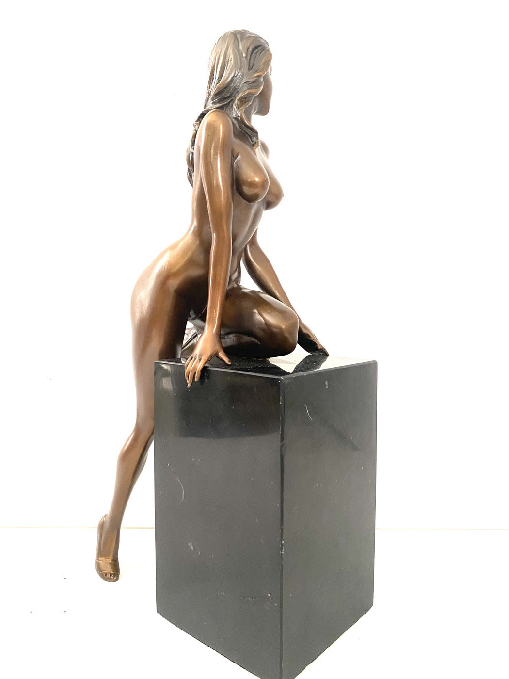 Bronzefigur - Bronze Akt von Raymondo mit Künstlersignatur