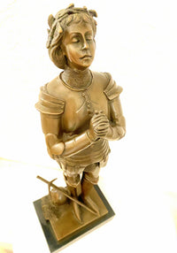 Statue Jeanne d'Arc - Figure de Jeanne d'Arc en bronze sur marbre signée Mecie