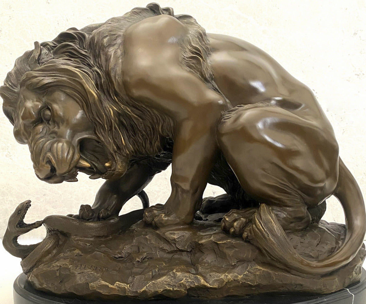 Tierfigur Bronze Löwe mit Schlange signiert Barye auf Marmorsockel