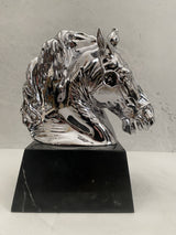 Tierfigur- Bronzeskulptur- Bronze Pferd Büste verchromt auf Marmorsockel