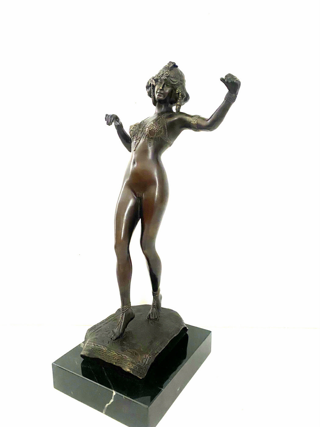 Art Déco - Figure érotique en bronze de danseuse orientale avec signature de l'artiste