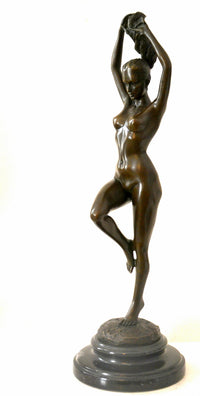 Nu en bronze élégant de Raymondo avec signature de l'artiste