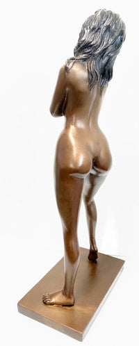 Sculpture en bronze Nouvelle Série Nu 2023 de Raymondo numérotée consécutivement 9/30