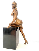 Bronze figure - Bronze nude by Raymondo with artist signature