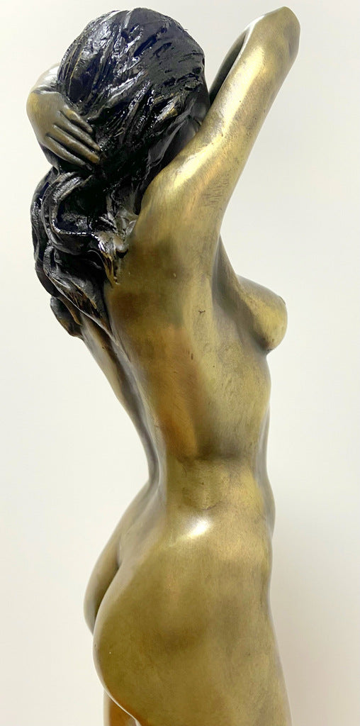 Bronze figure - Bronze nude by Raymondo with artist signature on marble base