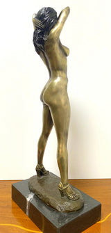 Bronze figure - Bronze nude by Raymondo with artist signature on marble base