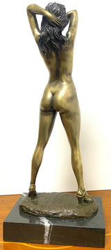 Bronzefigur- Bronze Akt von Raymondo mit Künstler Signatur auf Marmorsockel